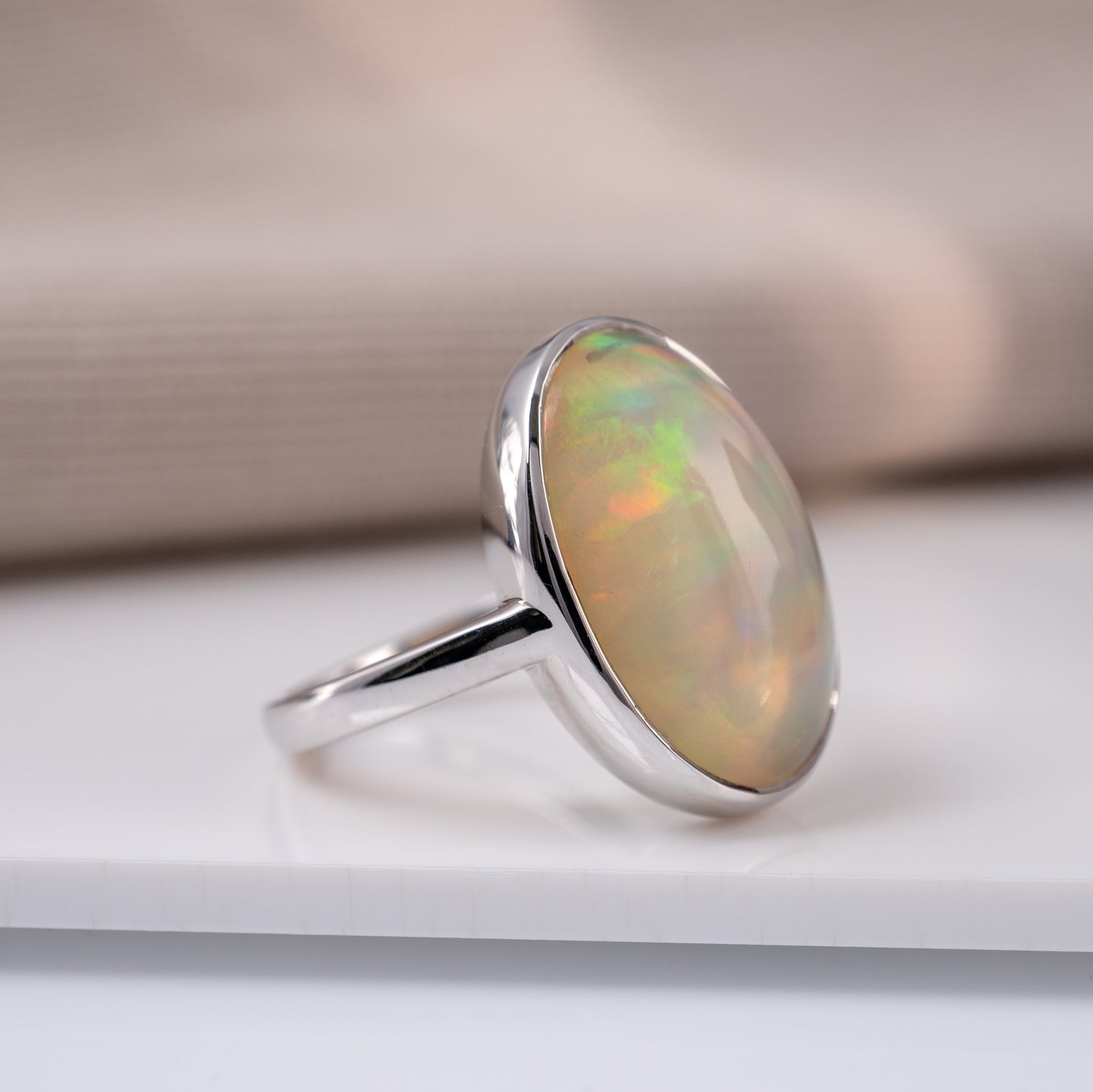 Rainbow Opal Solitaire Ring 18k White Gold Hallmarked - Hunters Fine Jewellery
