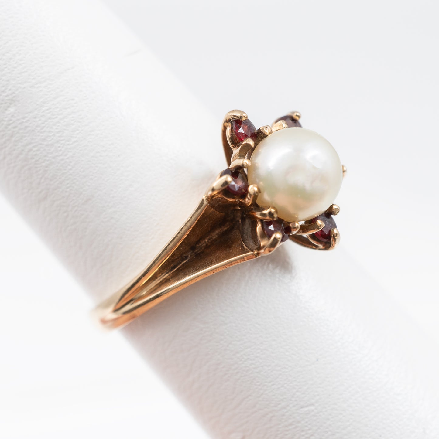 vintage garnet and pearl ring side view