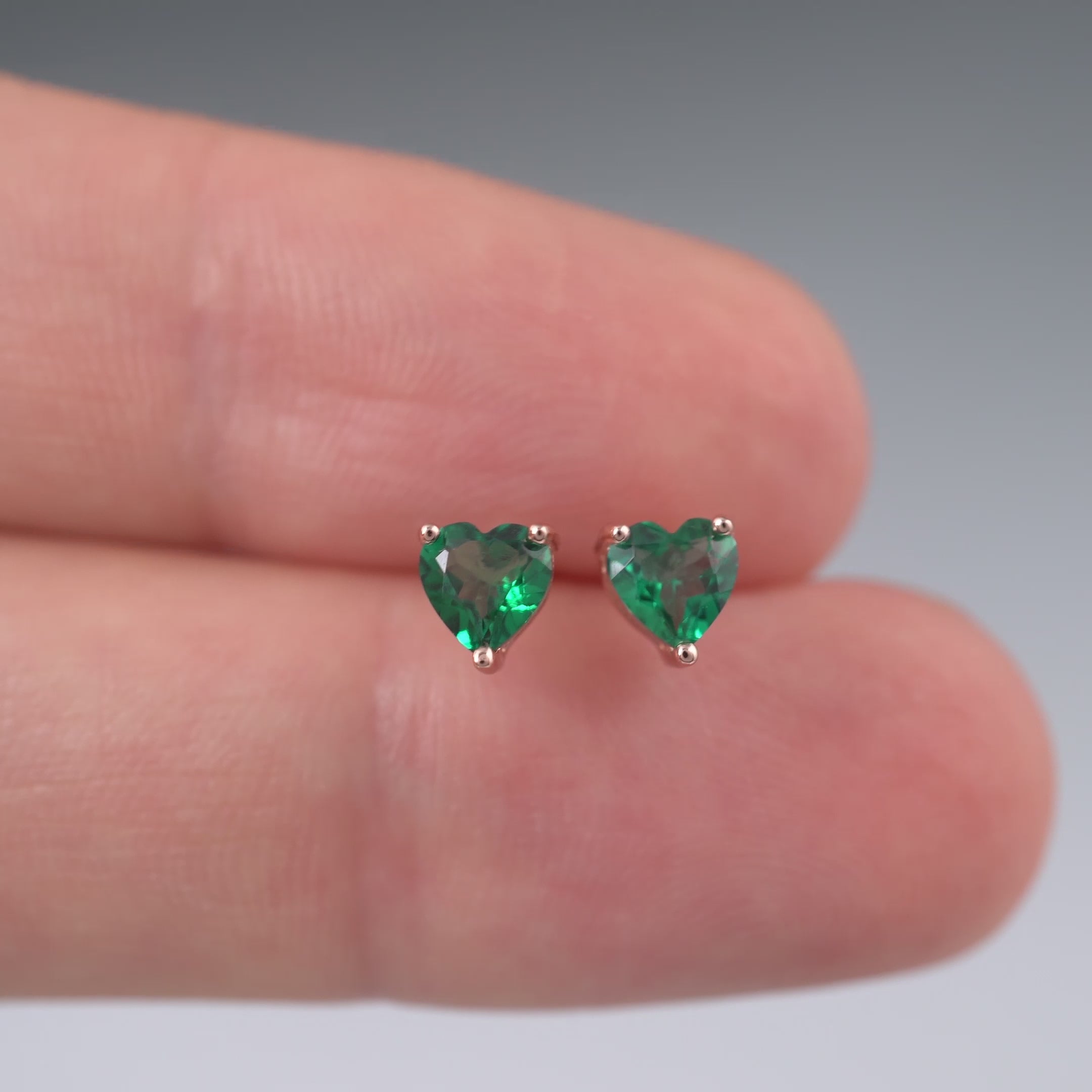 Emerald Heart Earrings Studs 5mm – Rose Gold on Silver