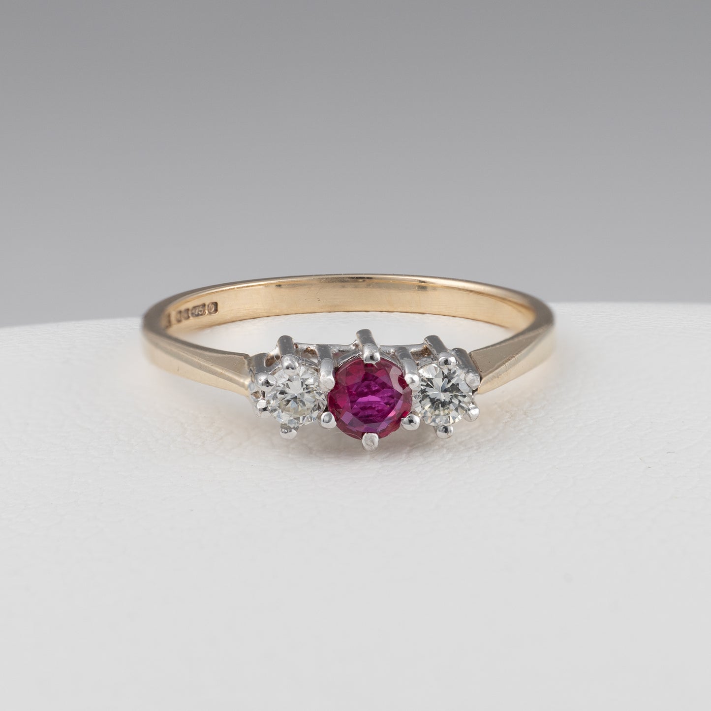 Vintage 9Ct Gold Yellow Ruby Diamond Three Stone Ring - Pre-Owned (Sheffield 1988)