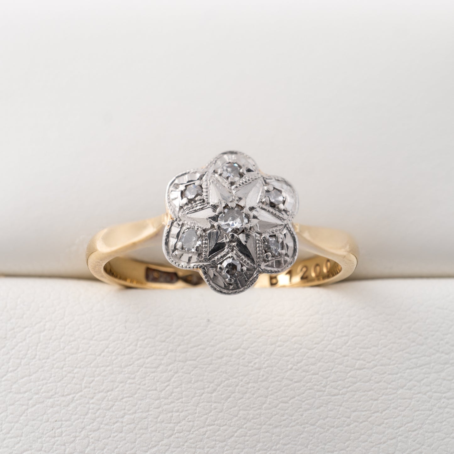 vintage diamond daisy ring circa 1930s