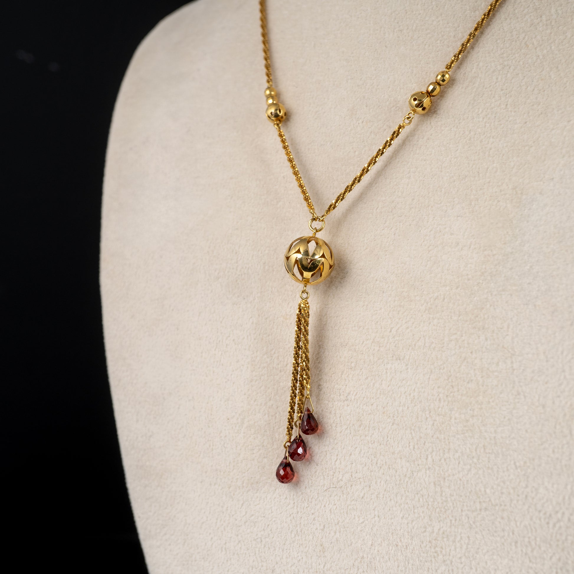 Gold Tassel Pendant Necklace with Garnet Accents in 9ct Gold
