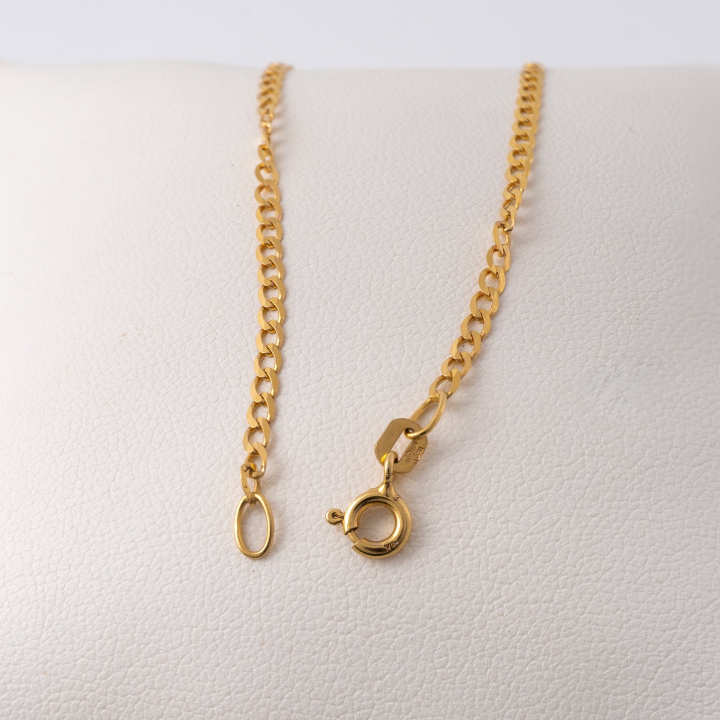 9ct Gold Chain with Spring Ring Clasp and Hallmarks