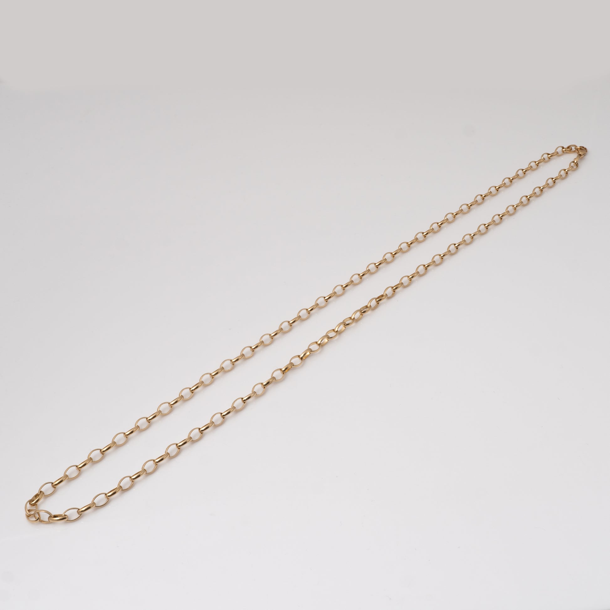 9ct yellow gold belcher chain necklace, 24 inches, displayed flat