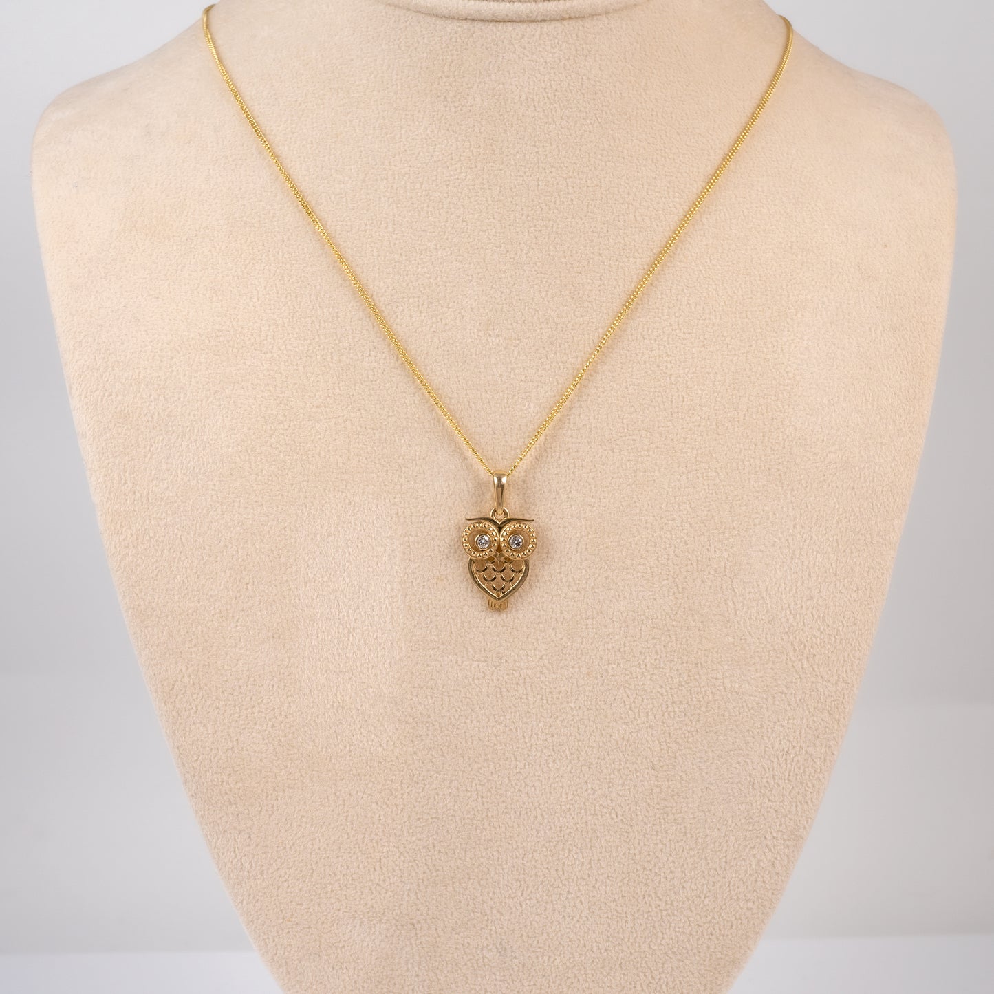 Diamond Eyes Owl Pendant Necklace 9ct Gold Hallmarked-Diamond Pendants-Hunters Fine Jewellery