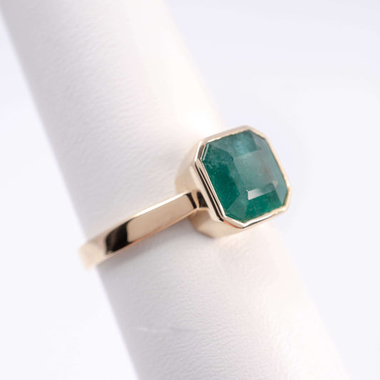 emerald solitaire ring hunters fine jewellery