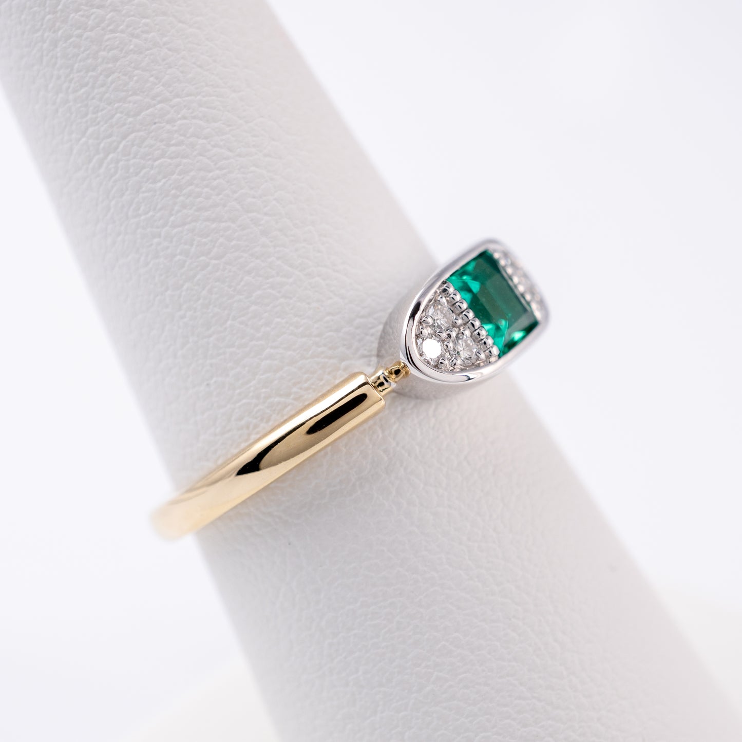 emerald diamond ring 