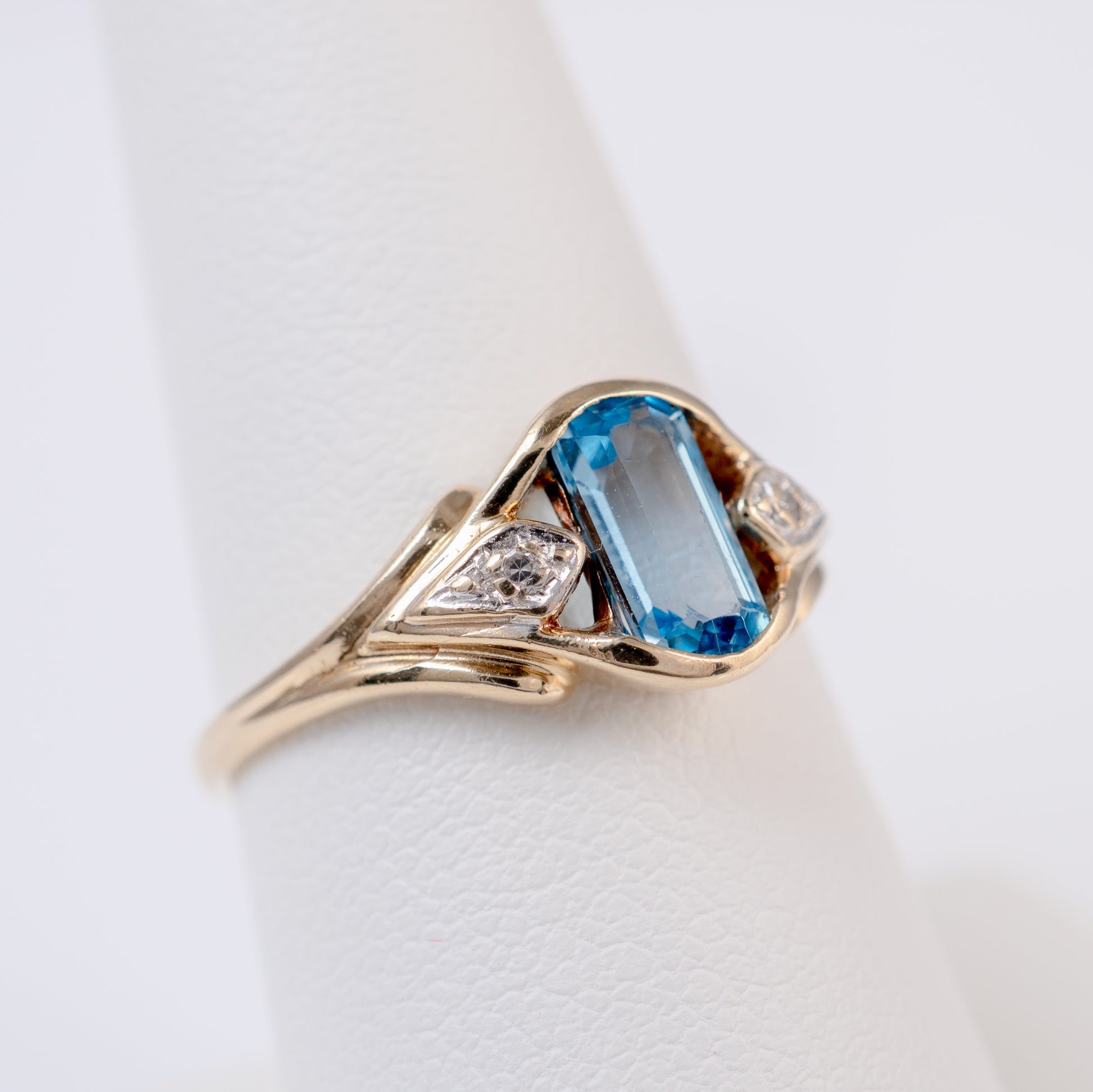 vintage blue topaz ring